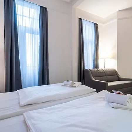 Otel East 4*