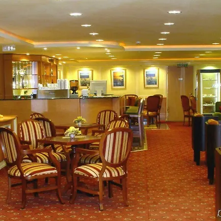 Hotel East 4*