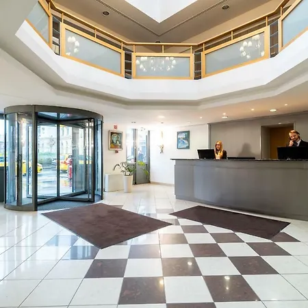 East Hotel 4*