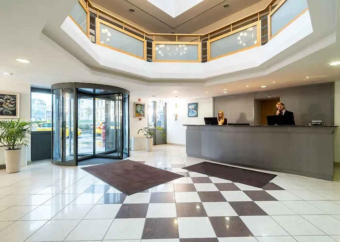 East Hotel 4*