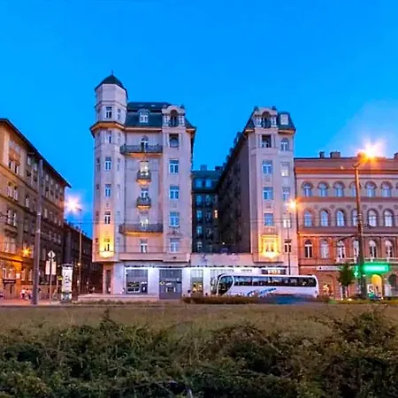 East 4* Budapesta