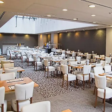 Hotel East