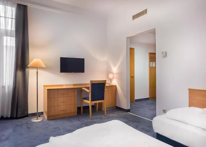 Hotel East