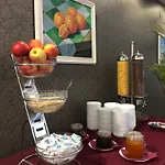 East Szálloda 4*
