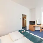 Szálloda East 4*