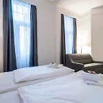 Szálloda East 4*