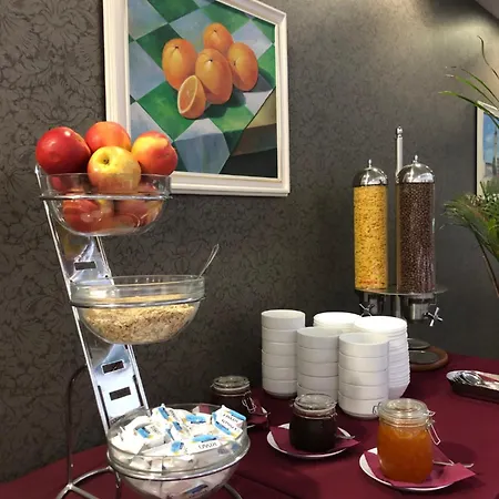 East Hotel 4*