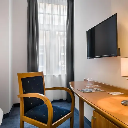 Golden Park Hotel 4*