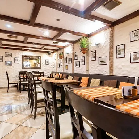 Golden Park Hotel