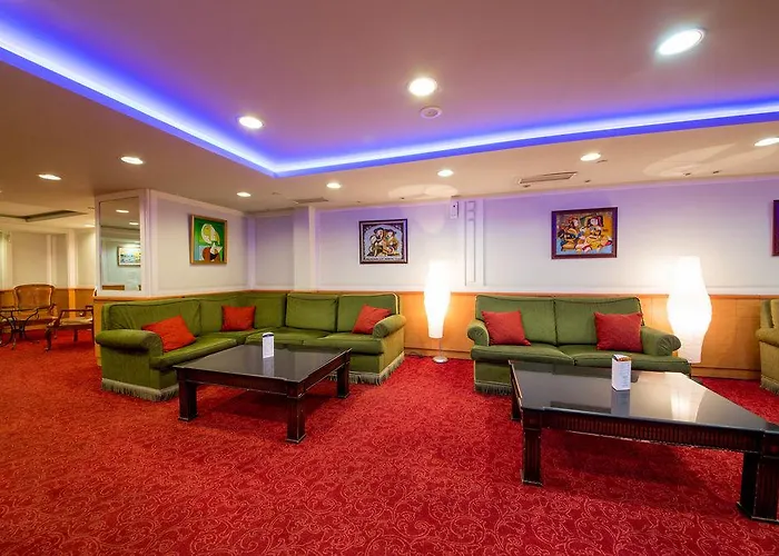 Otel East