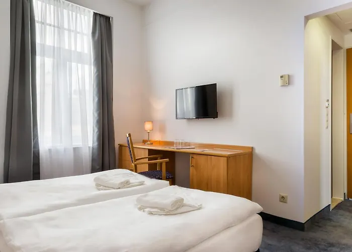 Otel East 4*