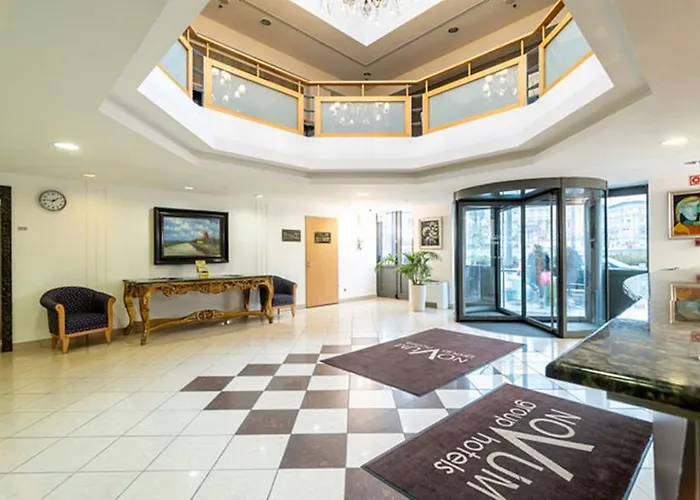 Otel East